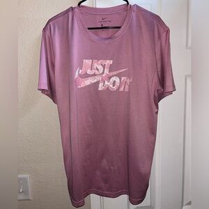 Nike Dry Fit T-Shirt - Men’s Large Shirt